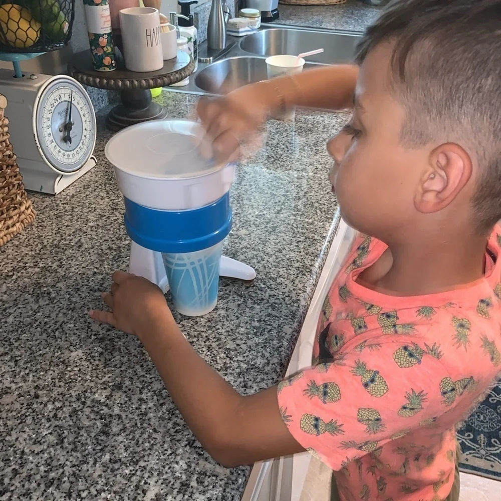 Miracle Ice Snow Cone Ice Shaver Kit NEW Snow Cone Maker ICEES Birthday Party